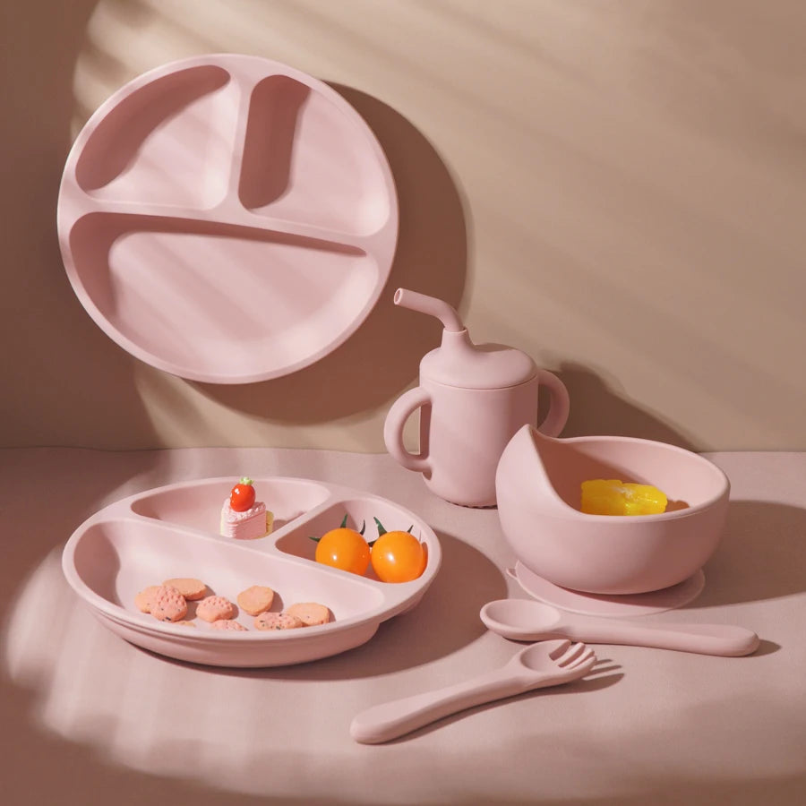 New BPA Free Silicone Baby Feeding Set Sucker Bowl Dinning Dishes